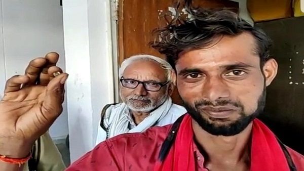पन्‍ना: कृष्‍णा कल्‍याणपुर की जमीन से चमकी सुरेंद्र की क‍िस्‍मत, लाखों का ‘हीरा’ म‍िला