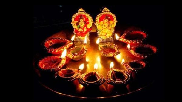 Significance of Deepawali: किसके लिए और क्यों जलाएं दीपावली पर दीप? 