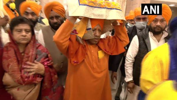 CM योगी ने 'वीर बाल दिवस' कार्यक्रम में लिया हिस्सा, कहा- साहिबजादों के बलिदान को कोटि-कोटि नमन