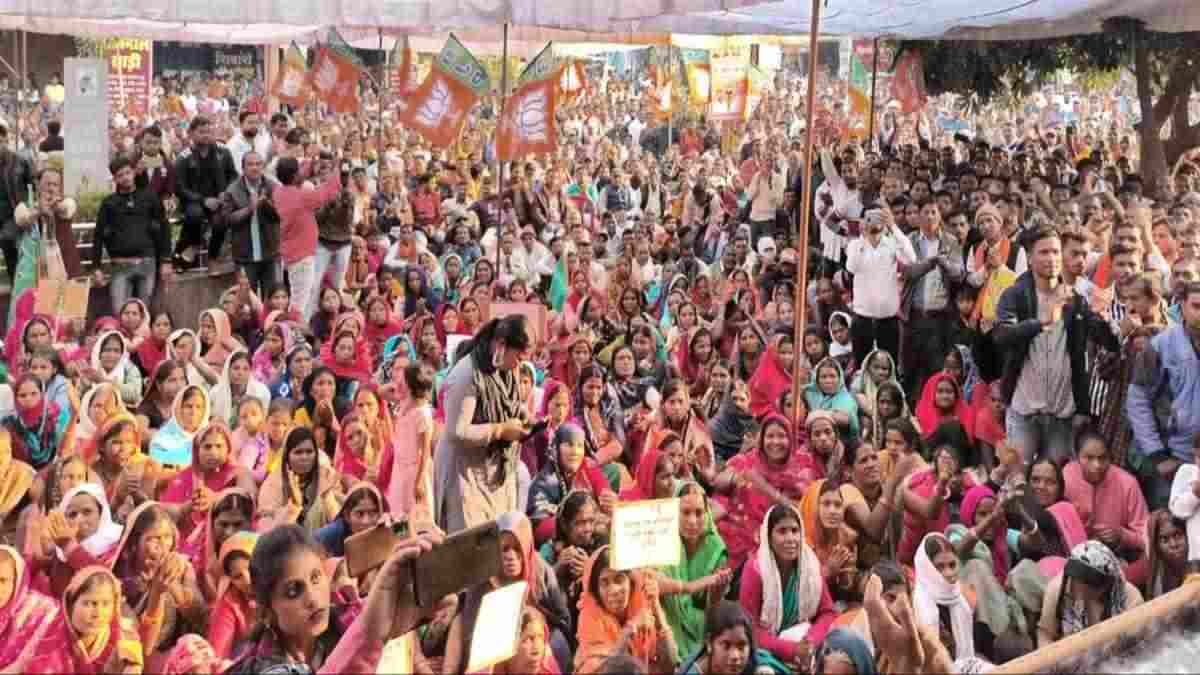 Koriya: आजादी के बाद पहली बार हुआ बैकुंठपुर पैलेस का घेराव, पूर्व मंत्री और भाजपा नेताओं ने किया घेराव