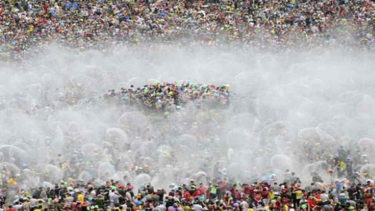 Tiananmen Square: जब चीन में लोकतंत्र की मांग कर रहे नागरिकों पर चढ़ा दिए गए टैंक  