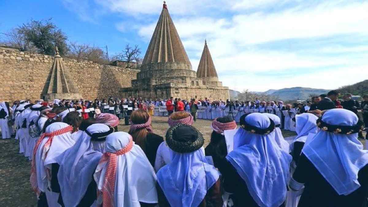 Yezidi Community: बंदूक के बाद अब येजिदी समुदाय पर बाइबिल से हमला