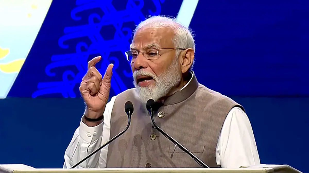 Election Campaign: राजनीति का गिरा स्तर, जुबान से काटी मर्यादा की डोर