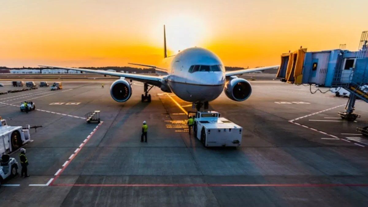 एविएशन सेक्टर में आई तेजी, बदल रही है एयरपोर्ट्स की तस्वीर