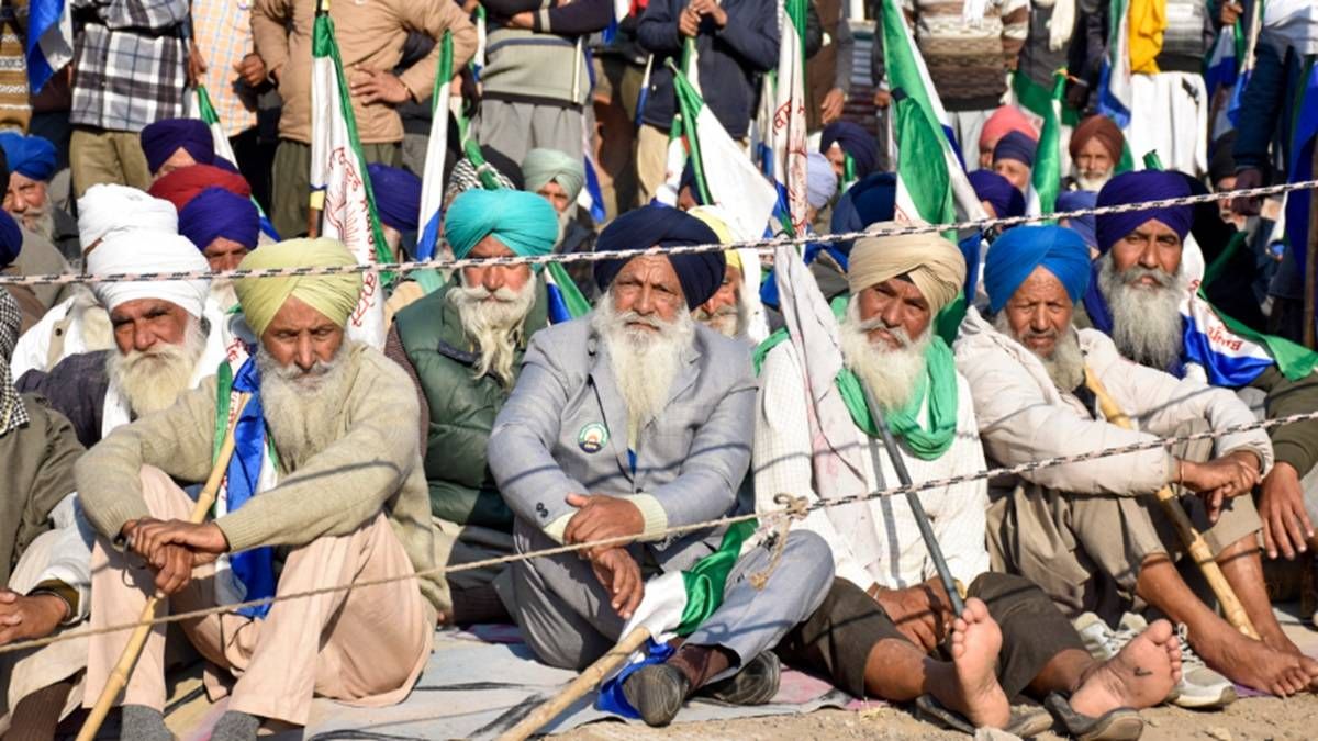 कनौरी बॉर्डर पर आंदोलित किसानों से मिलने पहुंचे पंजाब के DGP, केंद्र के आला अधिकारी