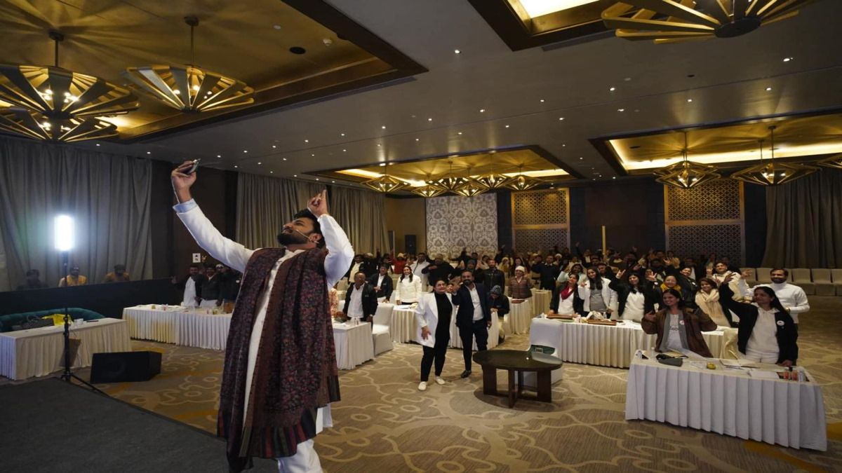 ग्राफिक्स डिजाइनर से बने बॉलीवुड सितारों के वास्तु गुरु, जानिए सूरतगढ़ के इस युवा ने कैसे दिया करियर को मुकाम