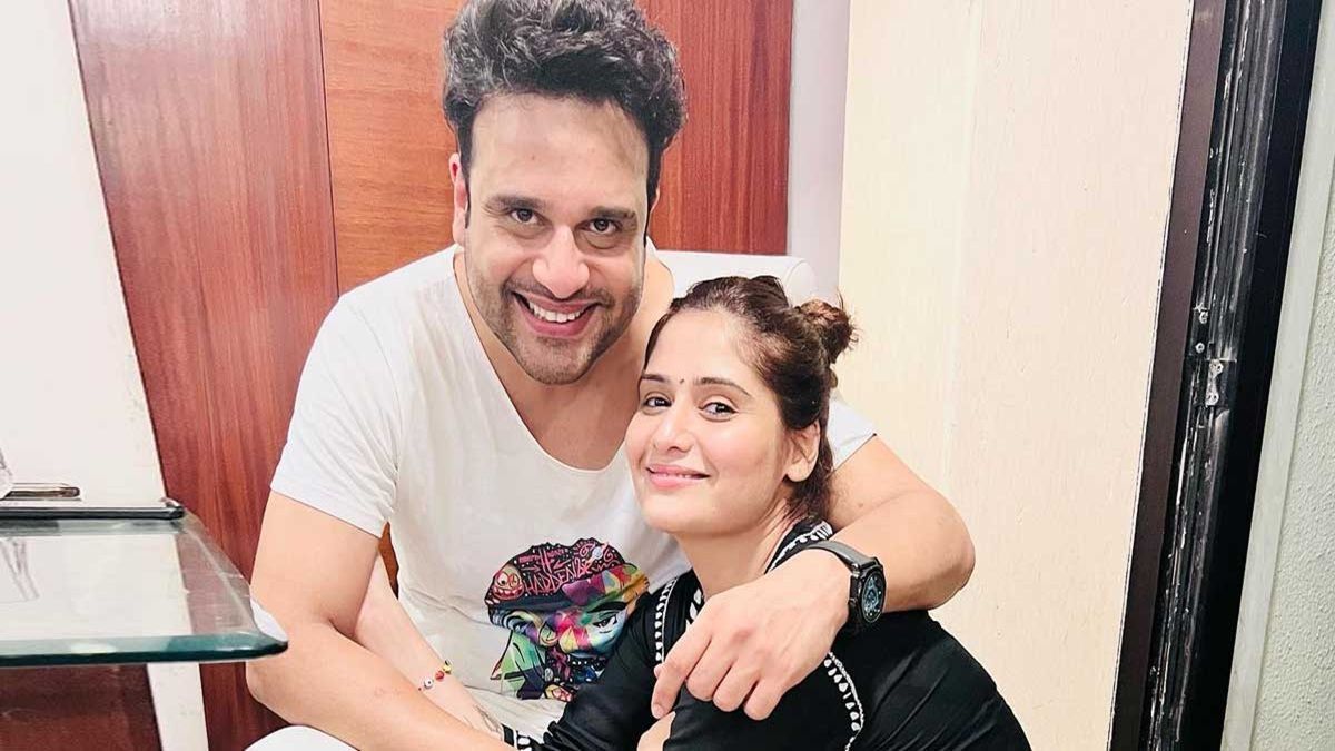 Arti Singh ने प्रेग्नेंसी पर तोड़ी चुप्पी, भाई कृष्णा अभिषेक ने सरेआम दिया था हिंट, बोलीं-'जब मामू बनेंगे...'