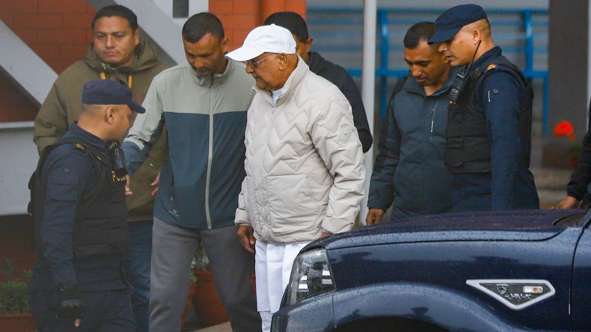 Nepal: गिरफ्तारी के बाद बिगड़ी KP शर्मा ओली की तबीयत, अस्पताल में भर्ती, जेल का डर या स्वास्थ्य गड़बड़?- Video