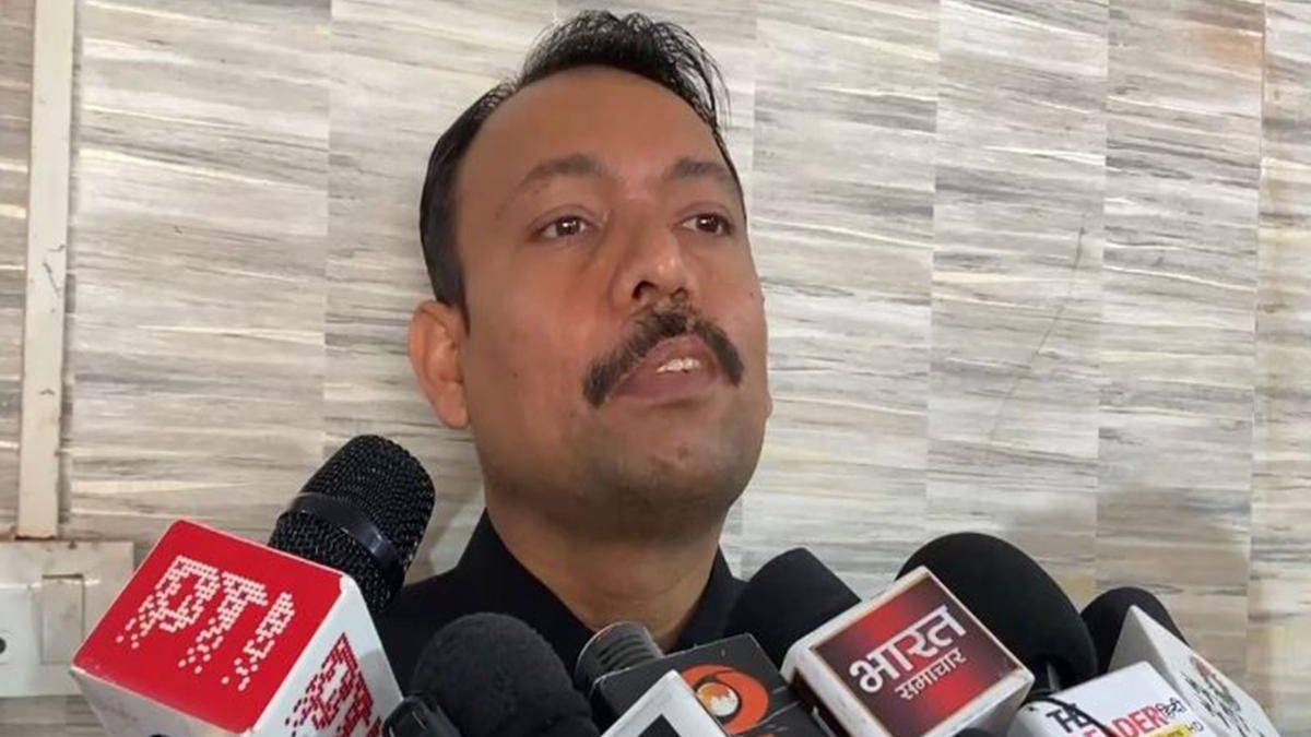 Cockroach Janata Party बीजेपी की 'C टीम' है', कौन है ये सस्पेंडेड PCS अधिकारी? 