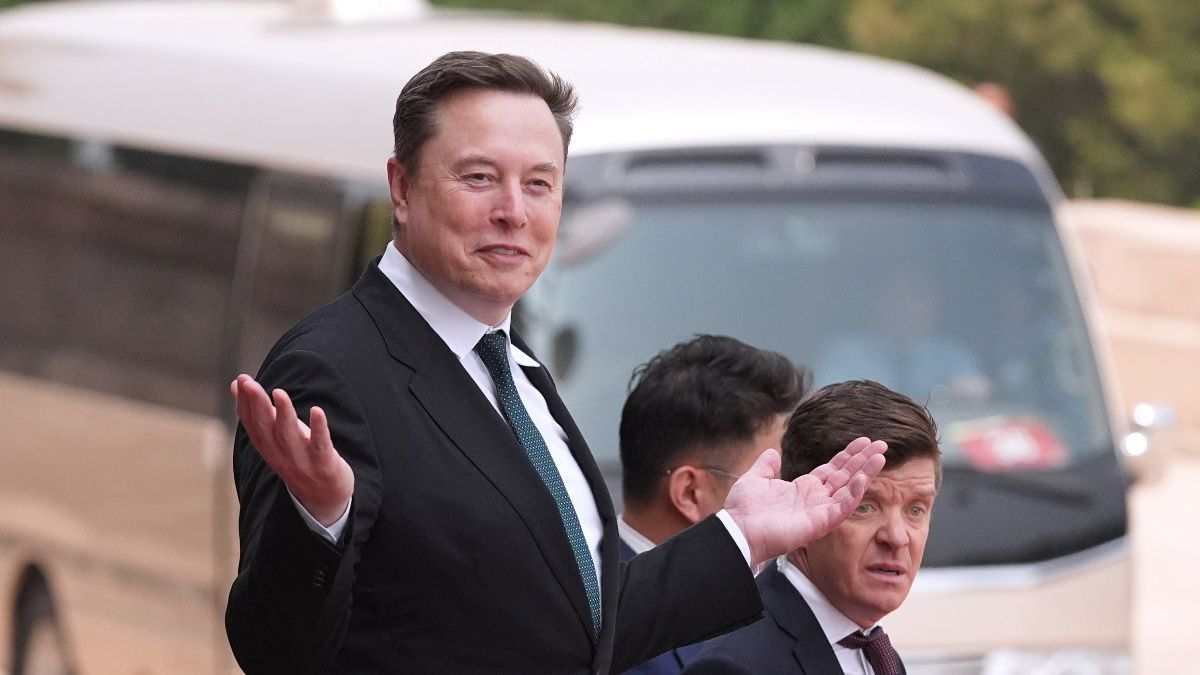 Elon Musk Net Worth: एलन मस्क बने दुनिया के पहले ट्रिलियनर, इतनी हुई कमाई कि डॉलर से 3 बार लपेट दें धरती