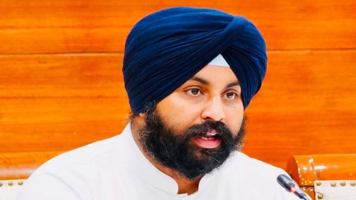 'निजी स्कूल  5% से अधिक सालाना फीस नहीं बढ़ा सकते', हरजोत सिंह बैंस ने दिए निर्देश