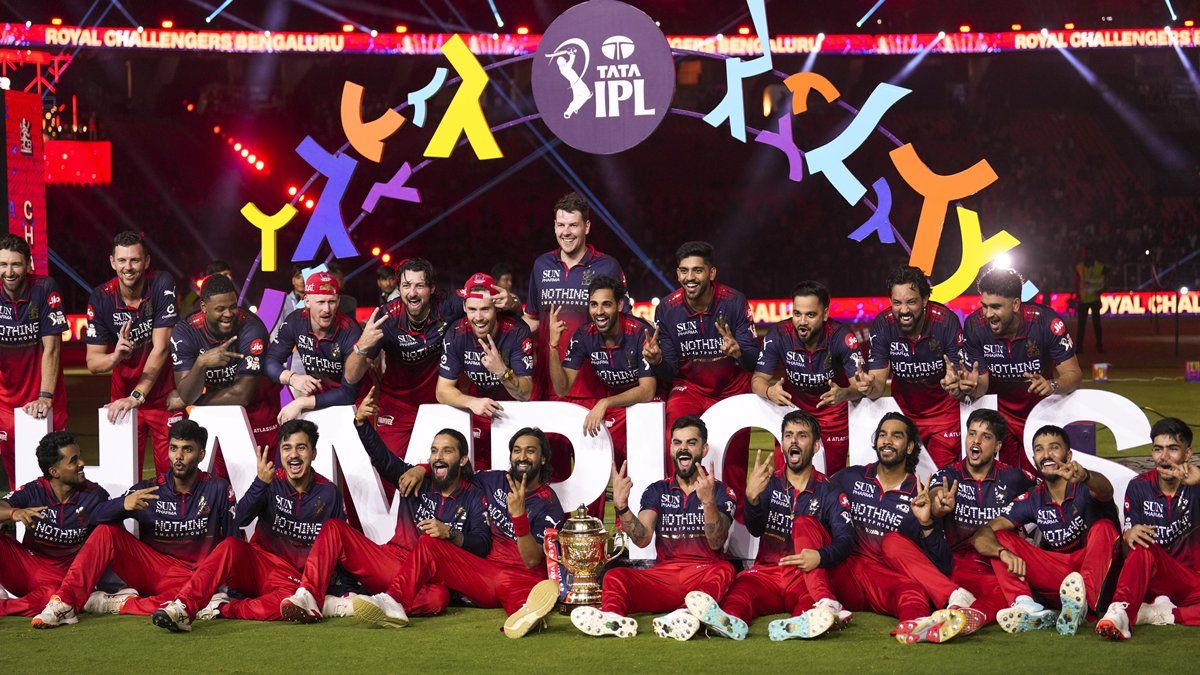 IPL 2026 Stats: इस सीजन में बने 27,450 रन, खिलाड़ियों ने जड़े 1,426 छक्के, बना नया इतिहास
