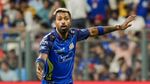 IPL 2026: 3 खिलाड़ियों को ढो रही हैं टीमें, खेल में फ्लॉप मगर कप्तानी के कारण टीम में बरकरार