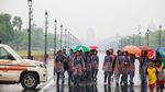 Delhi Rain: दिल्ली में कब होगी बारिश? IMD का बड़ा अपडेट,हीटवेव पर मिलेगी राहत या बढ़ेगी बेचैनी?