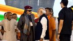 West Bengal CM Oath Ceremony: मंच पर Mithun Chakraborty से मिले PM मोदी, क्या हुई बात? Video