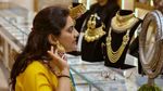 2026 ല്‍ സ്വര്‍ണവില എവിടെ എത്തും..? കൂടുമെന്നുറപ്പ്... ആഗോള ബാങ്കുകളുടെ പ്രവചനം ഇങ്ങനെ