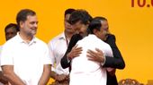 செங்கோட்டையனுக்கு மரியாதை செலுத்திய விஜய்.. பதவியேற்பு விழாவில் வைரலான தருணம்!