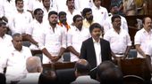 நேற்று போல் இன்றும் கோட் சூட்டில் சட்டசபைக்கு வந்த முதல்வர் விஜய்! இனி இதுதான் காஸ்ட்யூமா?