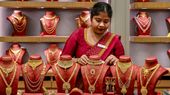 Gold Rate Today: காலையிலேயே வந்த அதிர்ச்சி.. எகிறி அடிக்கும் தங்கம் விலை.. ஒரே நாளில் தாறுமாறாக உயர்வு