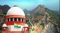 Aravalli Hills: अरावली मामले पर SC ने अपने ही फैसले पर लगाई रोक, CJI ने पूरे विवाद पर क्या कहा? Aravalli Hills: अरावली मामले पर SC ने अपने ही फैसले पर लगाई रोक, CJI ने पूरे विवाद पर क्या कहा?