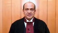 Justice Yashwant Varma Cash Controversy: जस्टिस यशवंत वर्मा को SC से नहीं मिली राहत, महाभियोग का रास्ता साफ Justice Yashwant Varma Cash Controversy: जस्टिस यशवंत वर्मा को SC से नहीं मिली राहत, महाभियोग का रास्ता साफ