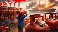 LPG Crisis Explainer: भारत में कितने LPG सिलेंडर हैं? हर दिन कितने लाख खपत? Ujjwala Yojana कितनी मददगार?
