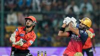 RCB vs SRH: आरसीबी की खतरनाक चालाकी आई काम, एक दांव से पलट गया गेम, देखती रही हैदराबाद की टीम RCB vs SRH: आरसीबी की खतरनाक चालाकी आई काम, एक दांव से पलट गया गेम, देखती रही हैदराबाद की टीम