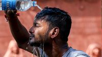 Delhi Heatwave से निपटने के लिए दिल्ली सरकार तैयार! दोपहर में निर्माण कार्य पर ब्रेक, स्कूलों में मिलेगा ORS