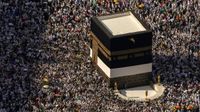 Hajj 2026: ईरान जंग के बीच सऊदी ने मक्का में बैन की एंट्री! हज से पहले सख्त हुए नियम, उमरा वीजा सस्पेंड