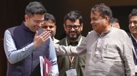 Raghav Chadha: पोस्टर बॉय राघव चड्ढा का AAP से इस्तीफा, किन-किन सांसदों के साथ होंगे BJP में शामिल?