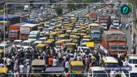 Delhi-NCR Transport Strike: 3 दिन चक्का जाम से कारोबार पर क्या होगा असर? डेली लाइफ में बढ़ेंगी मुश्किलें Delhi-NCR Transport Strike: 3 दिन चक्का जाम से कारोबार पर क्या होगा असर? डेली लाइफ में बढ़ेंगी मुश्किलें