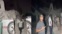 Delhi: साकेत मेट्रो स्टेशन के पास 5 मंजिला इमारत गिरी, 10 लोगों को सुरक्षित निकाला गया, रेस्क्यू ऑपरेशन जारी