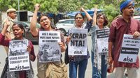 NEET 2026 Re-Exam Date: NEET एग्जाम की नई तारीख का ऐलान, 21 जून को परीक्षा, अगले साल से ऑनलाइन होगी नीट