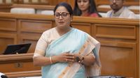 'काम पूरा करो वरना बजट कटेगा&rsquo;, CM रेखा गुप्ता का अफसरों को अल्टीमेटम, स्कूल से लेकर नालों तक पर सख्त एक्शन
