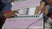 UP Panchayat Election Voter List 2026: यूपी पंचायत चुनाव की बिछी बिसात, करोड़ों नाम कटे-बदला खेल, देखें लिस्ट UP Panchayat Election Voter List 2026: यूपी पंचायत चुनाव की बिछी बिसात, करोड़ों नाम कटे-बदला खेल, देखें लिस्ट