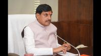 MP News: इंदौर से शुरू होगी मुख्यमंत्री सुगम परिवहन सेवा, 150 इलेक्ट्रिक बसें जुलाई से दौड़ेंगी; सीएम डॉ. मोहन यादव ने दिए निर्देश