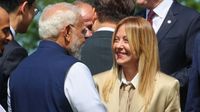 यह पढ़ें: Modi Meloni Viral Video: 'हम इंस्टाग्राम पर सबसे फेमस जोड़ी', G7 समिट में वर्ल्ड लीडर्स के सामने बोलीं मेलोनी