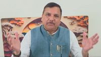 'चंदा चोरों, गद्दी छोड़ो', राम मंदिर से कथित चढ़ावा चोरी मामले को लेकर संजय सिंह ने बोला हमला, Video 'चंदा चोरों, गद्दी छोड़ो', राम मंदिर से कथित चढ़ावा चोरी मामले को लेकर संजय सिंह ने बोला हमला, Video
