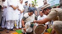 दिल्ली में 15 लाख पेड़, 100 Oxygen पार्क और प्रदूषण पर प्लान! Environment Day पर CM रेखा गुप्ता ने किया वादा 