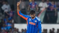 IND vs ENG: इतिहास रचने की दहलीज पर अक्षर पटेल, ऐसा करने वाले बनेंगे पहले भारतीय स्पिनर 