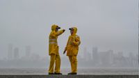 Mumbai Rain Alert: मुंबई में नहीं थमने वाली बारिश! अगले 72 घंटे के लिए IMD का रेड अलर्ट जारी 