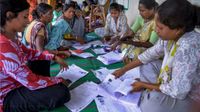यह पढ़ें: New Voter बनने के लिए बदला नियम! फॉर्म-6 के लिए अब देनी होगी माता-पिता की SIR हिस्ट्री यह पढ़ें: New Voter बनने के लिए बदला नियम! फॉर्म-6 के लिए अब देनी होगी माता-पिता की SIR हिस्ट्री