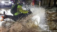 Bengaluru Rain: ಬೆಂಗಳೂರಲ್ಲಿ ಮಳೆ ನೀರಿನಿಂದ ಸಮಸ್ಯೆ: ಎರಡು ಪಾಲಿಕೆಗಳ ನಡುವೆ ಫೈಟ್!