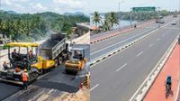 അരൂർ-തുറവൂർ എലിവേറ്റഡ് ഹൈവേ; ടാറിങ് ജോലികൾ അതിവേഗത്തിൽ പുരോഗമിക്കുന്നു, 60 ശതമാനം പൂർത്തിയായി