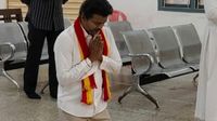 சர்ச்சுக்குள் கட்சி துண்டு அணிந்து சென்ற விஜய்! நடத்தை விதி மீறல் வழக்கு பாய்கிறது.. என்ன தண்டனை?