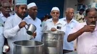 இதுதான் தமிழ்நாடு.. தஞ்சாவூர் தேர் திருவிழாவில் பக்தர்களுக்கு மோர் வழங்கி தாகம் தணித்த இஸ்லாமியர்கள் இதுதான் தமிழ்நாடு.. தஞ்சாவூர் தேர் திருவிழாவில் பக்தர்களுக்கு மோர் வழங்கி தாகம் தணித்த இஸ்லாமியர்கள்