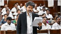 விஜய்யுடன் நின்றவர்களுக்கே அமைச்சரவையில் இடம்.. கடைசி நேரத்தில் தவெகவில் இணைந்தவர்கள் புறக்கணிப்பு!