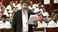 தமிழக அமைச்சரவை விரிவாக்கம்.. இன்று அமைச்சராக பதவியேற்கும் 23 பேர்.. யார் யாருக்கு வாய்ப்பு? தமிழக அமைச்சரவை விரிவாக்கம்.. இன்று அமைச்சராக பதவியேற்கும் 23 பேர்.. யார் யாருக்கு வாய்ப்பு?
