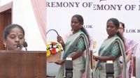 ராசிபுரம் கமலி டூ மாண்புமிகு அமைச்சர் கமலி.. அவினாசியில் மத்திய அமைச்சரை தோற்கடித்தவரின் பின்னணி ராசிபுரம் கமலி டூ மாண்புமிகு அமைச்சர் கமலி.. அவினாசியில் மத்திய அமைச்சரை தோற்கடித்தவரின் பின்னணி