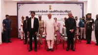 19 மாவட்டங்களுக்கு அல்வா கொடுத்த விஜய்! எம்எல்ஏ இருந்தும் அமைச்சர் இல்லை! கடுப்பில் நண்பா - நண்பீஸ் 19 மாவட்டங்களுக்கு அல்வா கொடுத்த விஜய்! எம்எல்ஏ இருந்தும் அமைச்சர் இல்லை! கடுப்பில் நண்பா - நண்பீஸ்